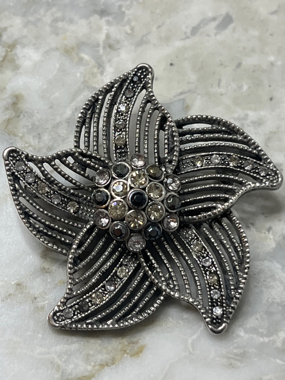 Vintage, Pinwheel Brooch in a Silver -Tone w/ Rhinestones - Picture 4 of 4